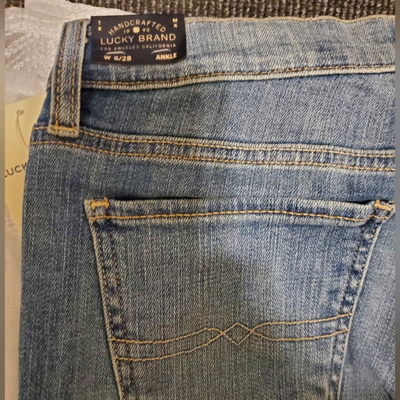NWT Lucky Jeans - Sweet Straight 6/28. REFLECTION.. - Picture 5 of 7